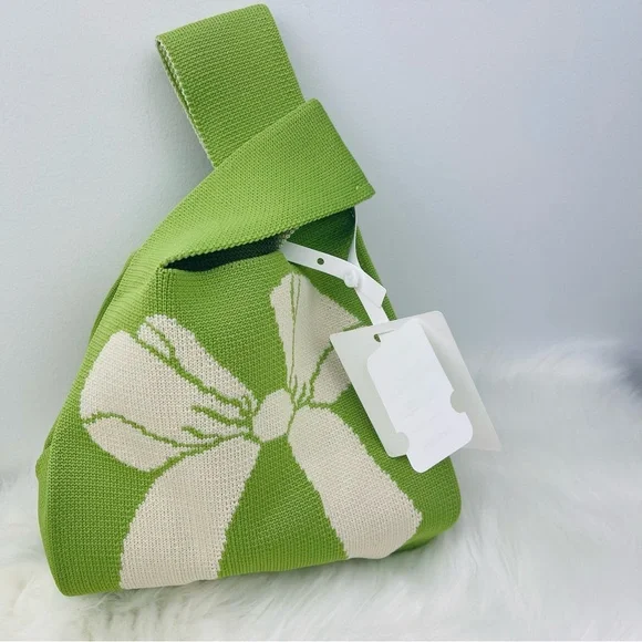 NWT Green/White Bowknot Compact Stylish Essentials Handheld Bag - Picture 6 of 9